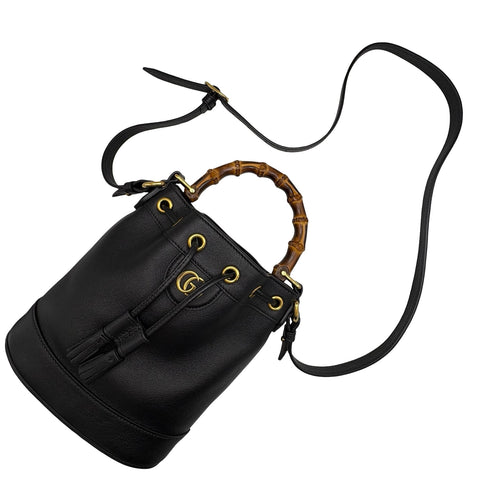 【中古】 GUCCI グッチ BAMBOO DIANA 2WAY DRAWSTRING BAG バンブー ダイアナ 2WAY巾着バッグ ショルダーバッグブラック レザー 中古 USED バッグ