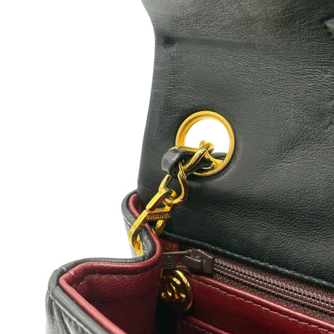 【中古】 CHANEL シャネル MINI MATELASSE ミニマトラッセ ショルダーバッグ 1番台(1990年) ブラック ラムスキン 中古 USED バッグ