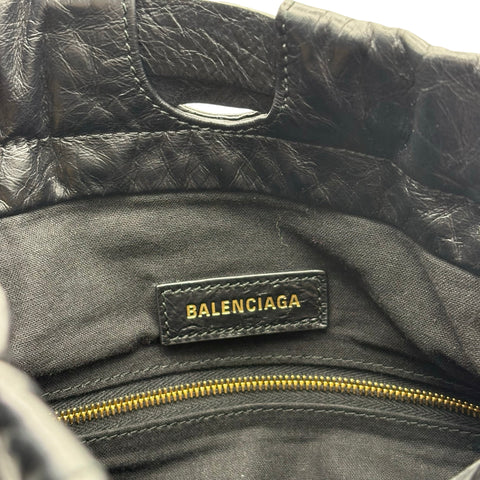 【美品】 BALENCIAGA バレンシアガ CRUSH SHOULDER BAG クラッシュショルダー ショルダーバッグ 742942-1000・O・528147 ブラック レザー 美品 中古 USED バッグ