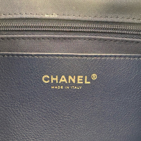 【美品】CHANEL シャネル  HOBO BAG ホーボバッグ ショルダーバッグ ICチップ(2025年) ネイビー系 デニム 中古 USED バッグ　2025年新作
