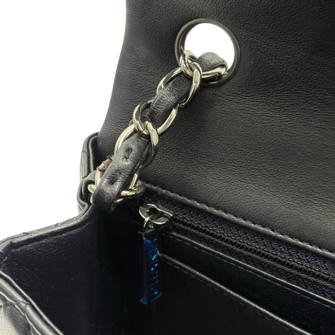 【中古】 CHANEL シャネル MINI MATELASSE ミニマトラッセ ショルダーバッグ 23番台(2016年) ブラック ラムスキン 中古 USED バッグ