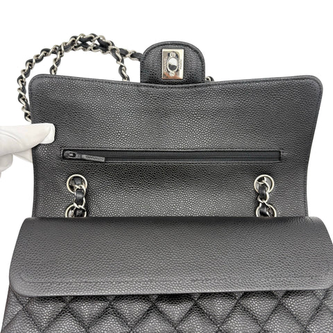 【中古】 CHANEL シャネル MATELASSE 25 BAG マトラッセ 25 ダブルフラップ ショルダーバッグ 26番台(2018年) ブラック キャビアスキン 中古 USED バッグ