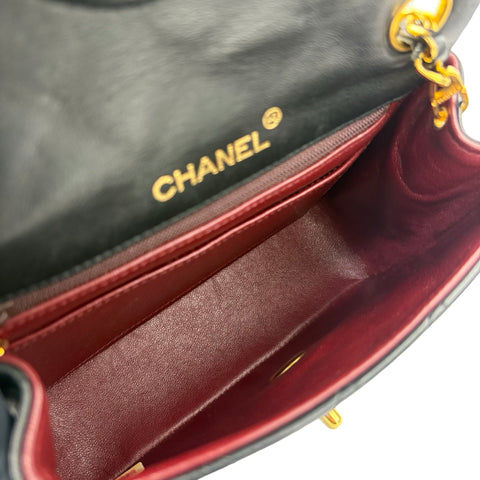 【中古】 CHANEL シャネル MINI MATELASSE ミニマトラッセ ショルダーバッグ 1番台(1990年) ブラック ラムスキン 中古 USED バッグ