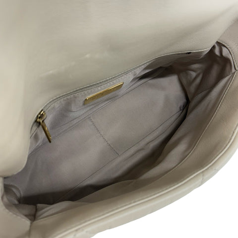 【中古】 CHANEL シャネル CHANEL 19 シャネル19 チェーンショルダー 30番台(2020年) ベージュ ラムスキン 中古 USED バッグ