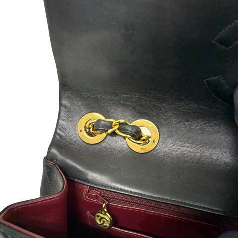 【中古】 CHANEL シャネル JUMBO CLASSIC FLAP デカマトラッセ ショルダーバッグ 3番台(1995年) ブラック ラムスキン ヴィンテージ 中古 USED バッグ