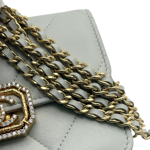 【中古】 CHANEL シャネル MINI MATELASSE FLAP BAG ミニマトラッセ ショルダーバッグ ランダム番(2021年～) グレー(水色系) ラムスキン 中古 USED バッグ