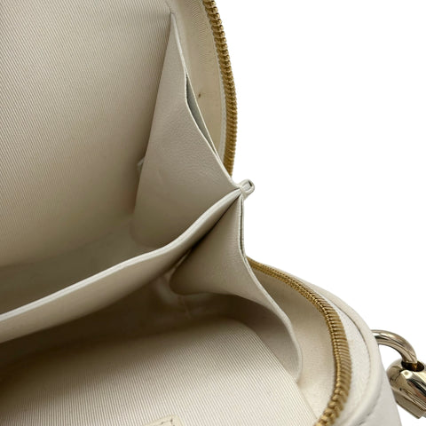 【中古】 CHANEL シャネル ハンドルバッグ  ホワイト ラムスキン 30番台(2020-2021年) ブランドバッグ ショルダーバッグ  中古品 レディース
