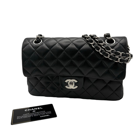 【中古】 CHANEL シャネル DOUBLE FLAP MATELASSE ダブルフラップマトラッセ ショルダーバッグ 31番台(2021年) ブラック ラムスキン 中古 USED バッグ
