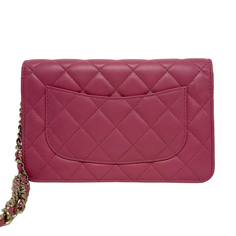 【中古】 CHANEL シャネル マトラッセ ダブルピース チェーンウォレット 長財布 ピンク ラムスキン ピンク系 ゴールド金具 22番台(2016年) ブランド財布 中古品